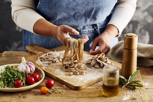 High-Protein Pasta mit Tomaten und Spinat